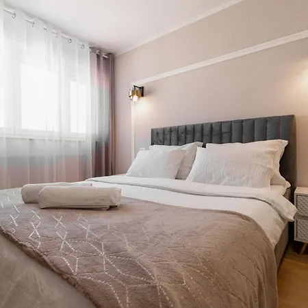 Ivica Apartment *