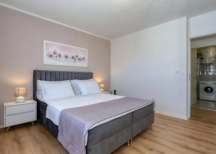 Ivica アパート ザダル